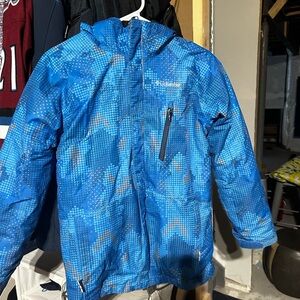 Youth medium Omni heat ski jacket made by Columbia.